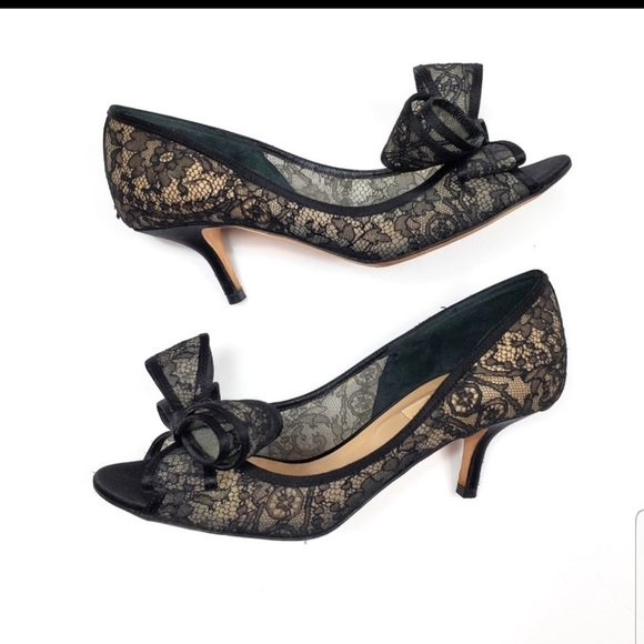 🔶️VALENTINO 🔶️ LACE BOW KITTEN HEELS - Picture 4 of 6